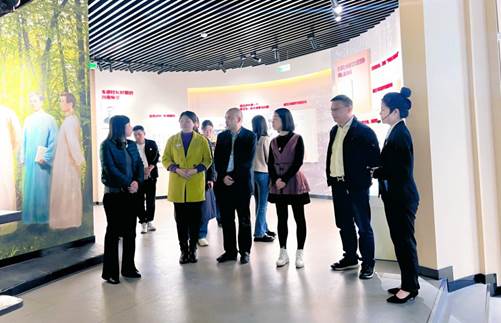 说明: https://www.lzy.edu.cn/__local/F/F9/1C/448661612BE4CF746A9DD7F3ABB_F1CFFE8F_1AED0.png